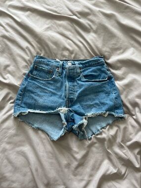 Levi’s 501 High-Waist Distressed Denim Shorts - Light Blue